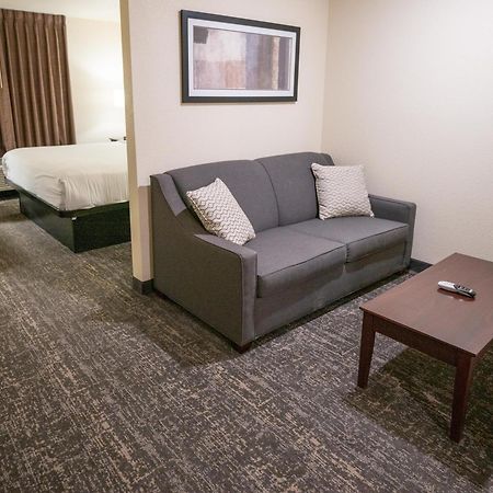 Cobblestone Hotel & Suites - Lamar Bagian luar foto