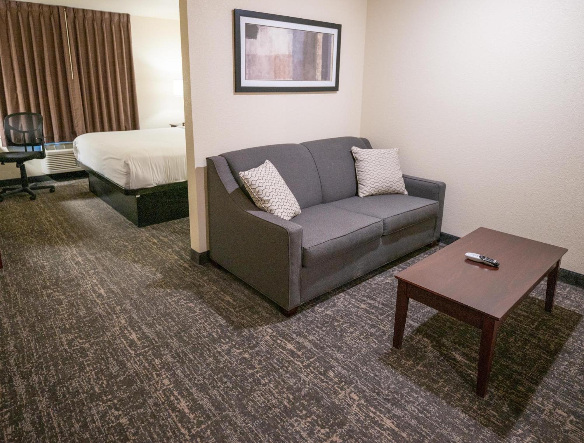 Cobblestone Hotel & Suites - Lamar Bagian luar foto