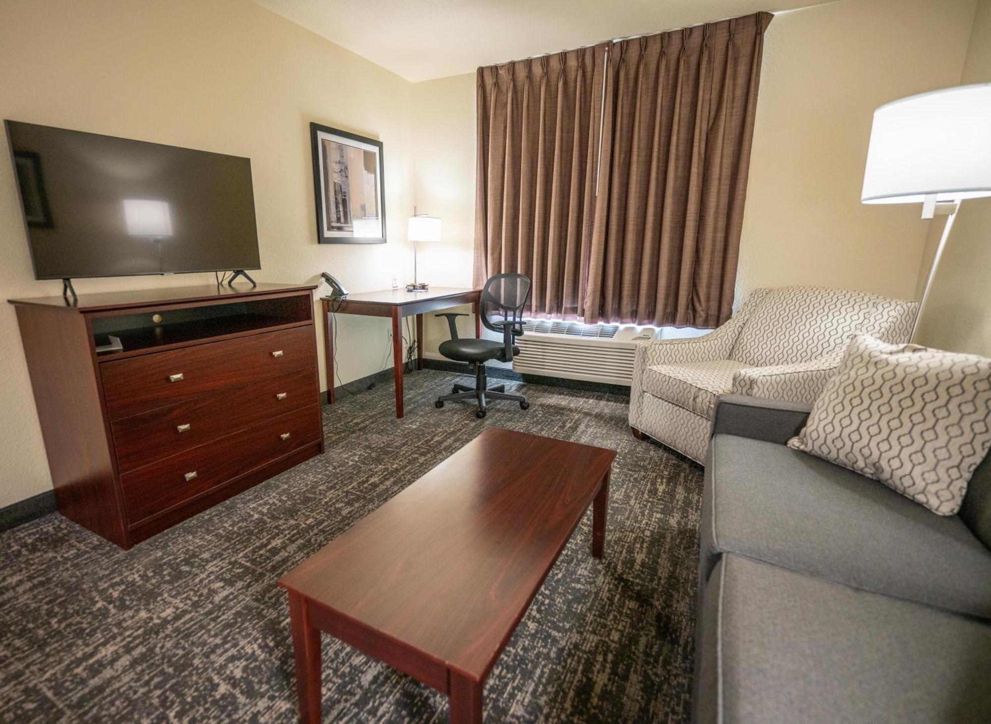Cobblestone Hotel & Suites - Lamar Bagian luar foto